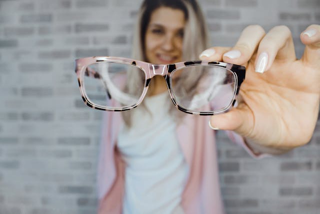 eye glasses